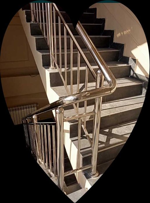 Перила поручен лестницы