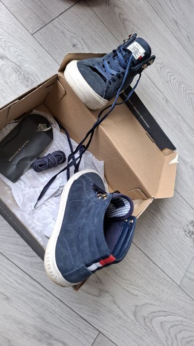 Дамски кецове Tommy Hilfiger