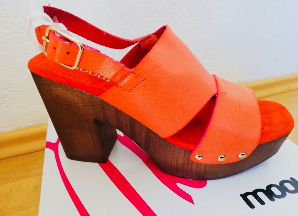 Сандали Moow НОВИ, естествена кожа, размер 38