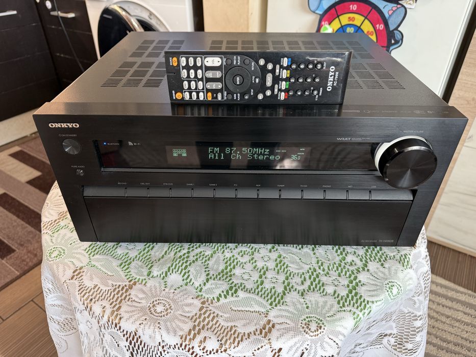 Onkyo TX-NR828 Bluetooth Wi-Fi