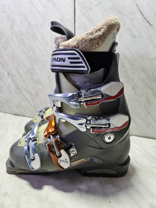 Clapari ski schi  Salomon  mondo 24-24,5   corespunde mărimii 38