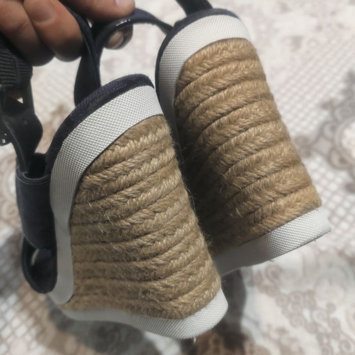 Малки нежни краченца