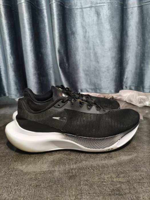 Оригинальные кроссовки Nike Zoom Fly 5