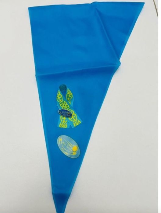 Жас улан , жас кыран галстуки