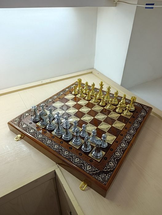 Шахматы Shaxmat 55×55 sm Yongʻoq daraxtidan yasalgan