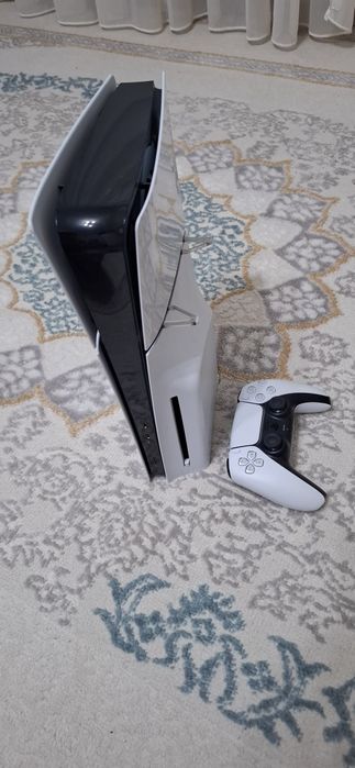 Продам PlayStation 5 Slim