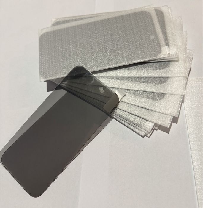 Продавам протектори и калъфи за iphone 14 pro