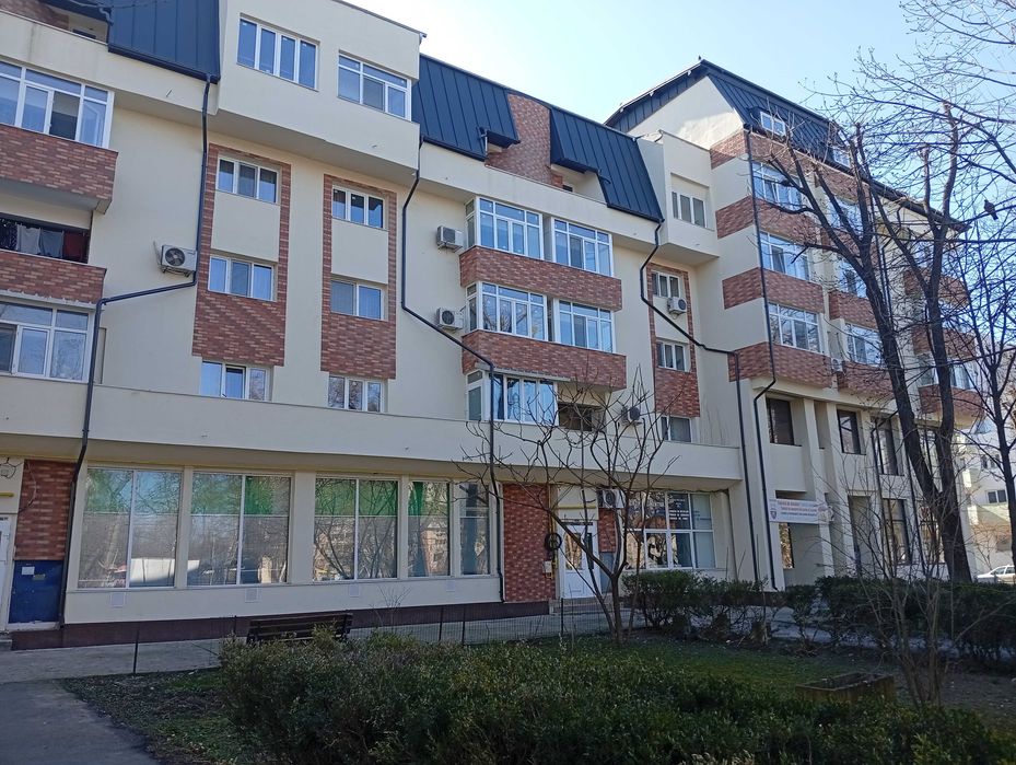 SuperUltracentral! 3 camere, 2 niveluri(scara interioara), vedere Parc, bloc renovat 2025