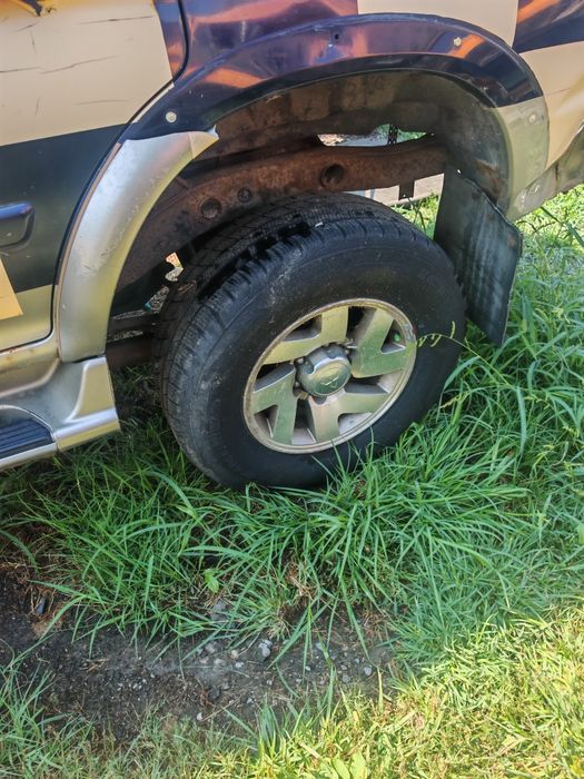 Roti mitsubishi  pe 16