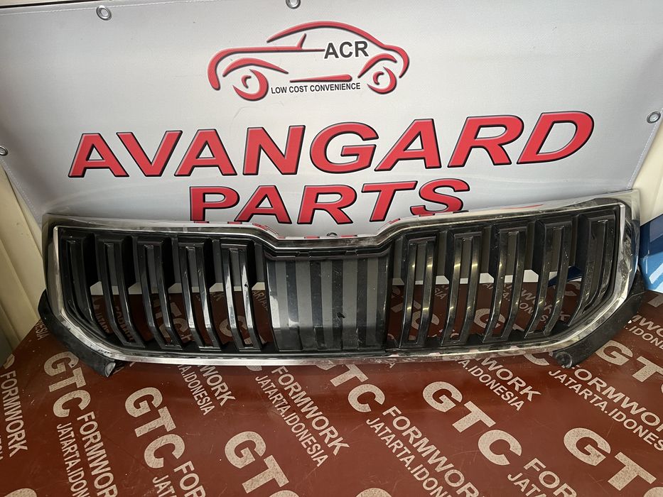 2 броя предна решетка Skoda Karoq 2017-