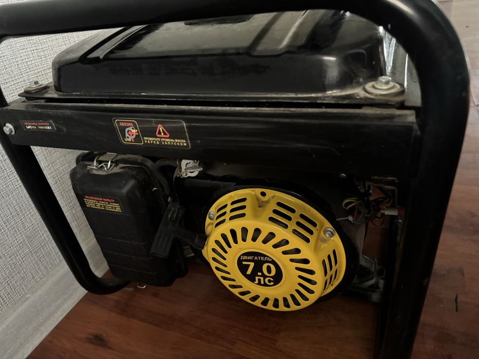 Бензиновый генератор 3.3 кв/т