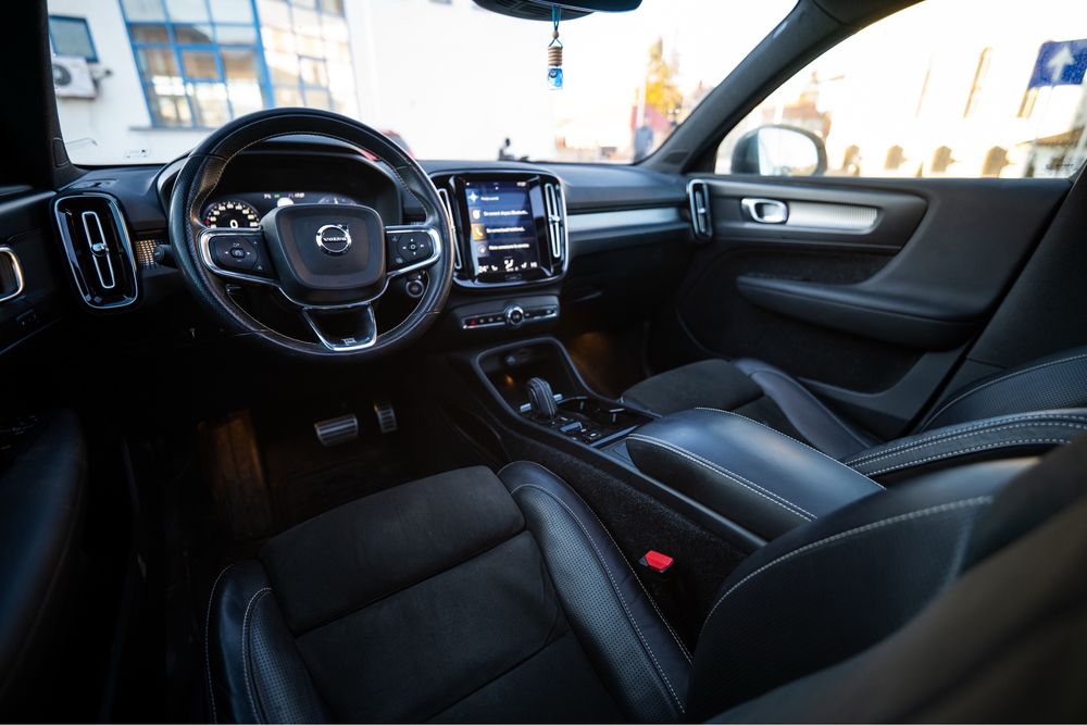 VOLVO XC40 2018 — imagine 4