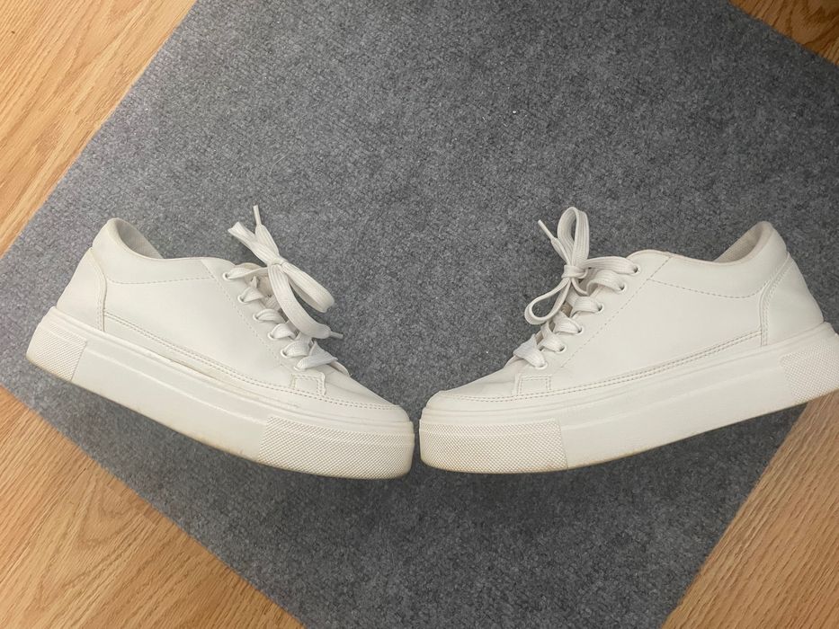 Adidasi usori albi NLY ,38