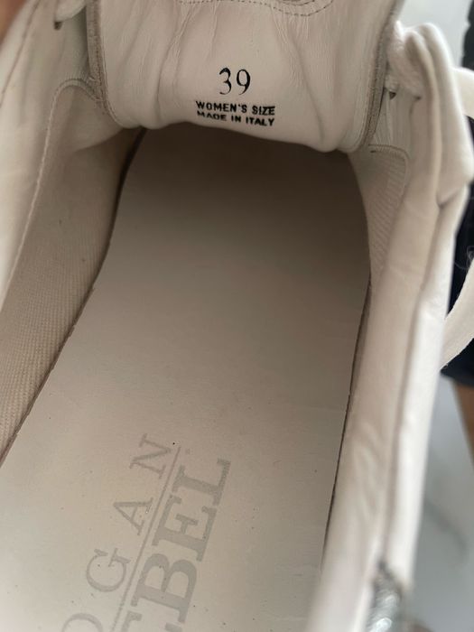 Дамски обувки Prada и Hogan