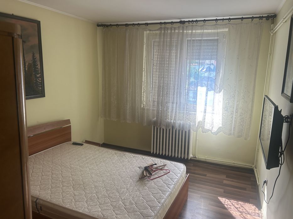 De vanzare apartament 3 camere
