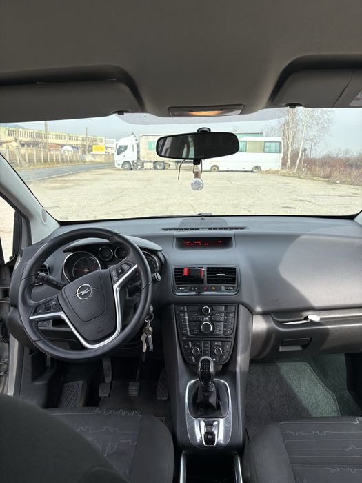 Vând Opel Meriva