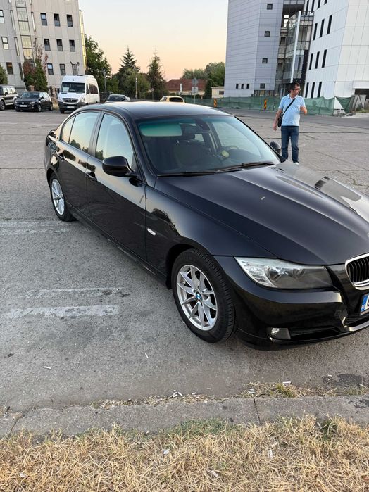 Bmw E90 Facelift 318D 2010