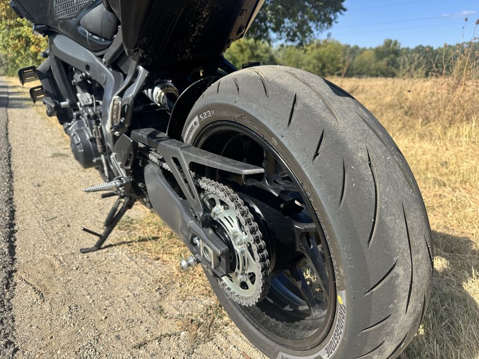 Yamaha mt09 2025 naked