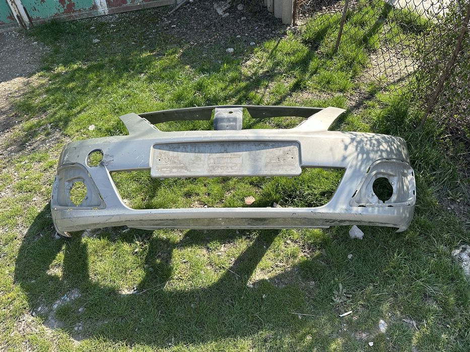 Передний бампер (ларгус)