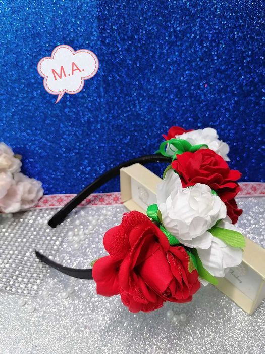 Диадема за коса за народни танци.