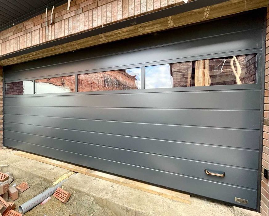 Секционные ворота ALUTECH (пр.Беларусь)