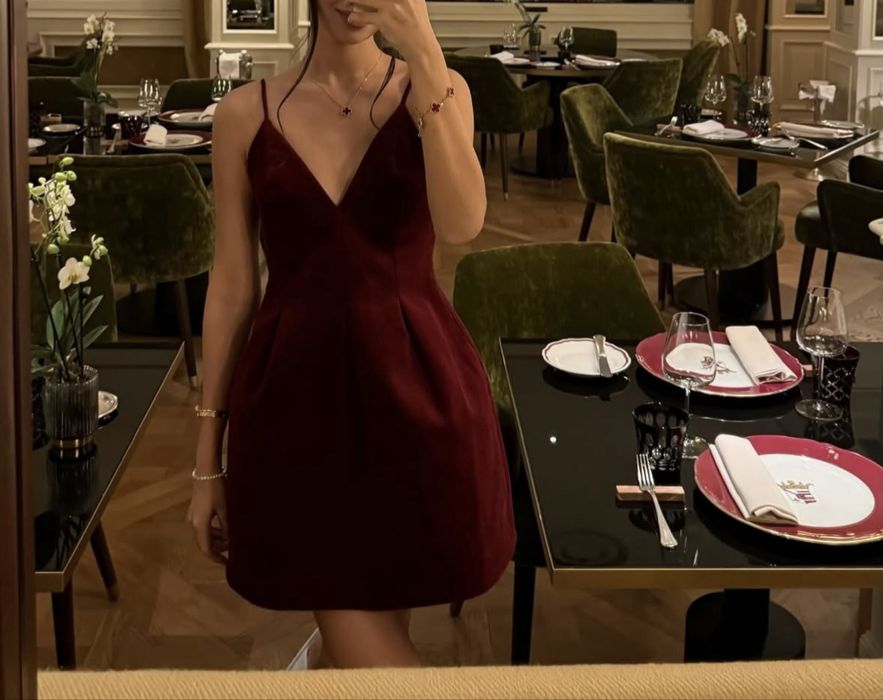 Продам бархатное платье zara