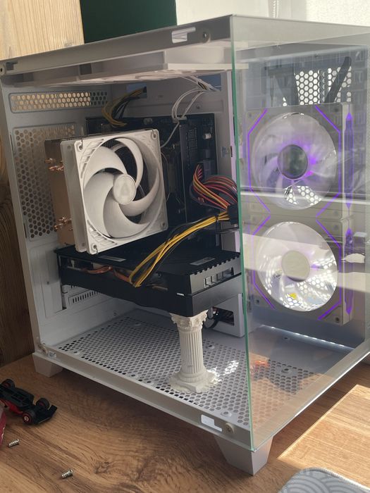 Держатель видеокарты