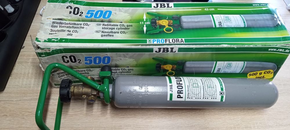 Продавам Co2 бутилки за аквариум JCL 500g.