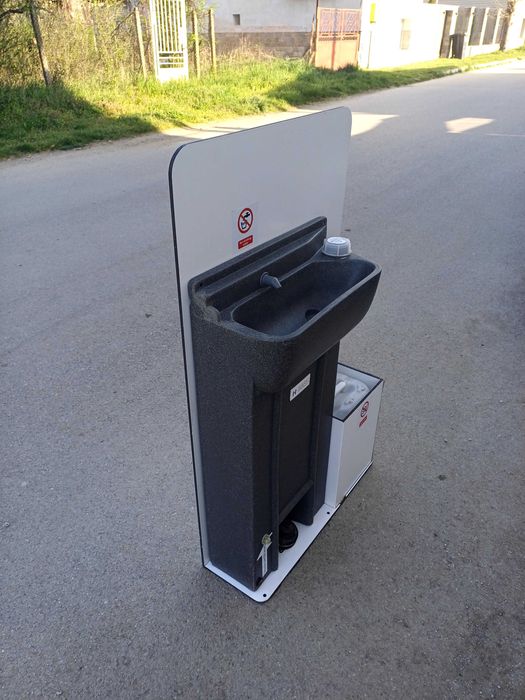 Мобилна мивка / умивалник