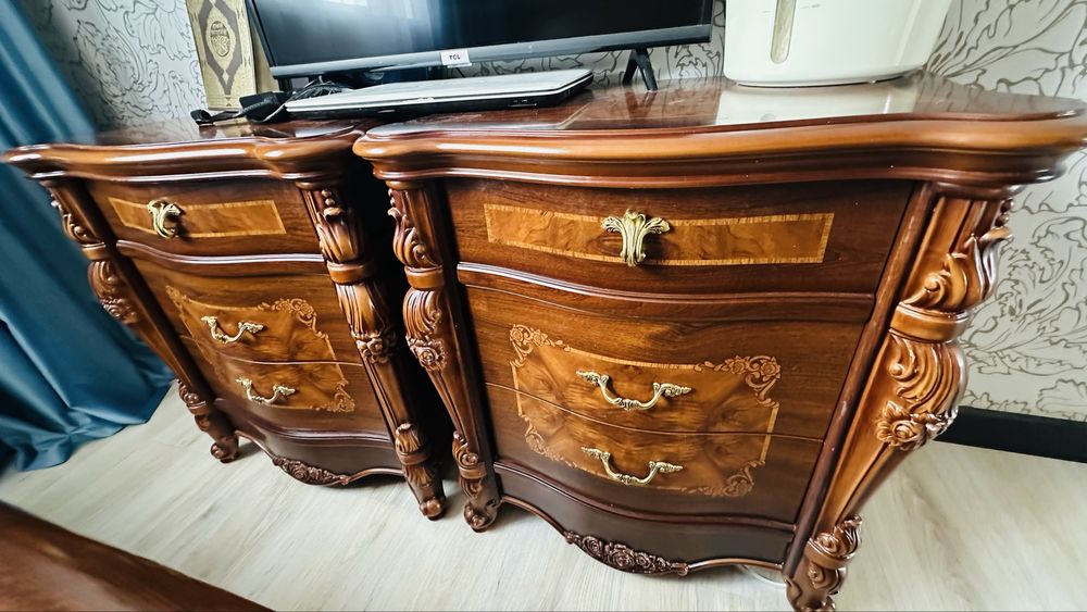 Срочно продам красвый спальный гарнитур