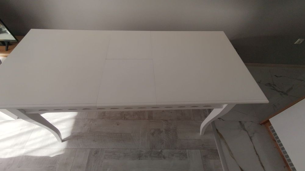 Трапезна масивна българска маса