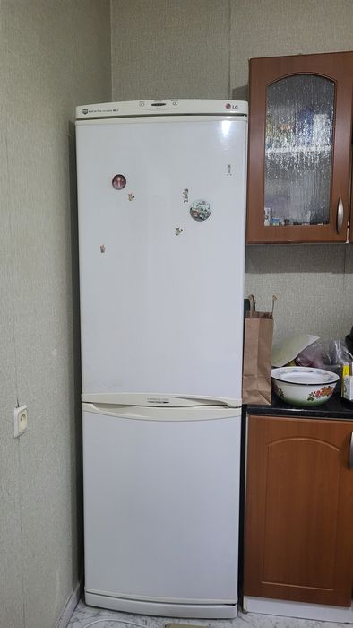 Холодильник продаётся