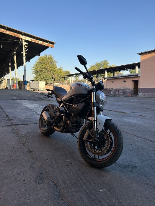 Ducatti Monster 797