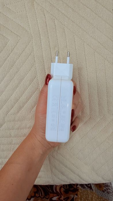 Оригинальный адаптер Apple USB-C 140W