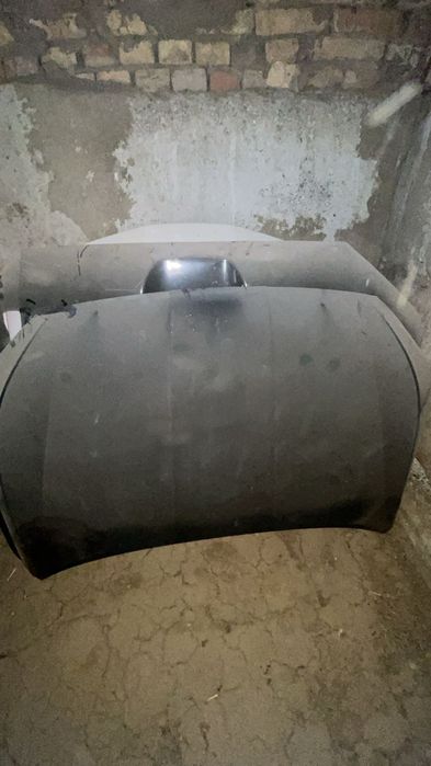 Hyundai Elantra капот