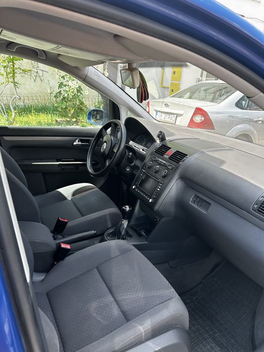 VOLKSWAGEN Touran 2004 — imagine 5