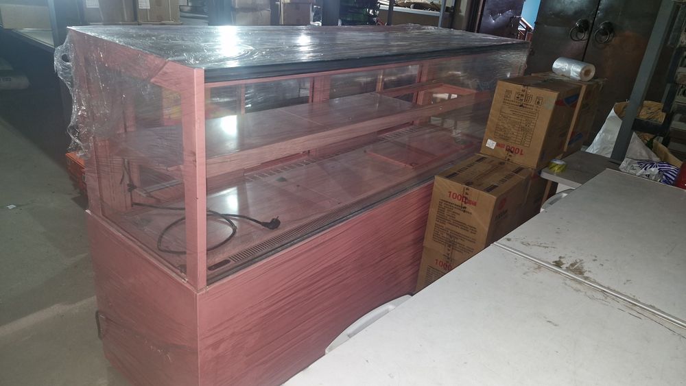 Ветрина холодильник идеальное