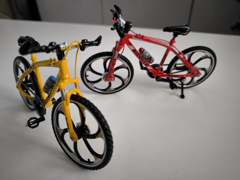Macheta bicicleta metalica noua, scara 1:10