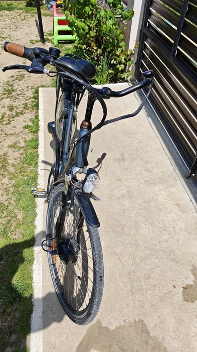 Bicicleta electrica roți pe 28