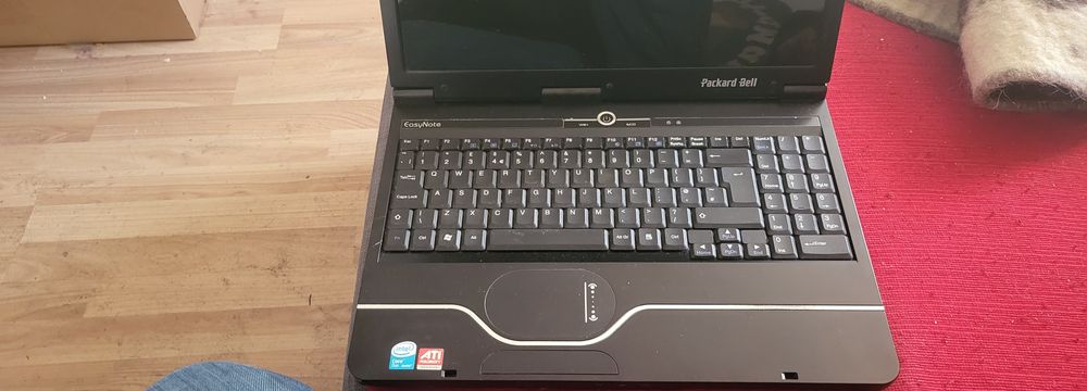 Laptop Packard Beel funcționarilor fara incarcator