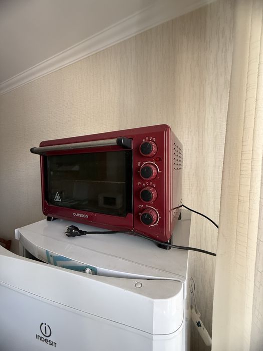 Настольная электропечь Oursson MO4225 DC красный