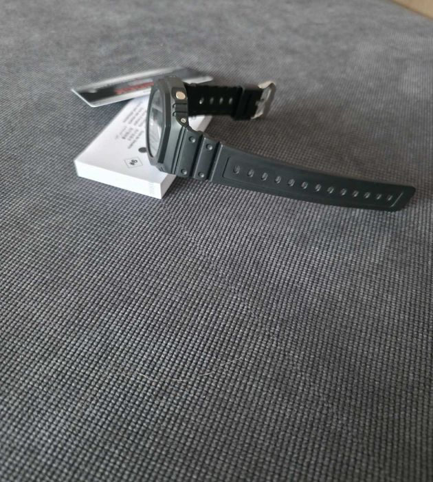 Часовник Casio G-Shock GA-2100RW-1AER