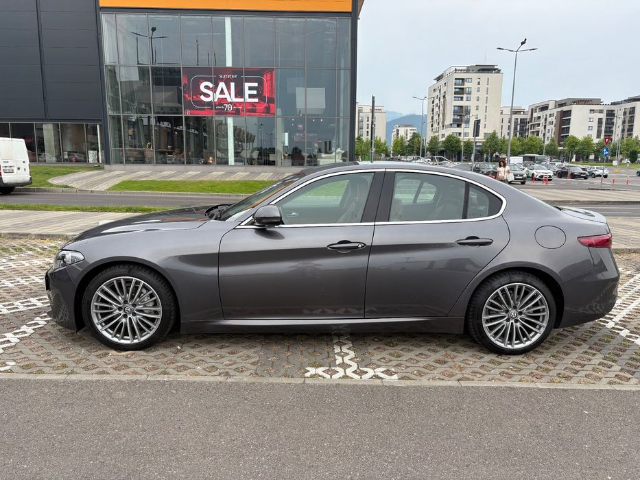 Alfa Romeo Giulia Vând Alfa Romeo Giulia în stare foarte bună , prim proprietar