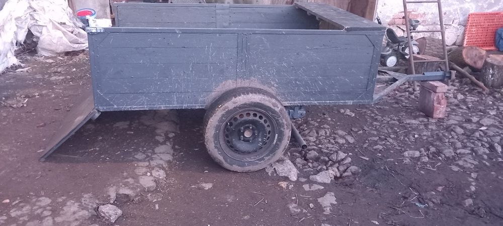 Ремарке ръчно направен