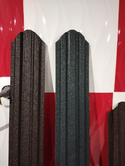 Vând șipcă metalica de gard