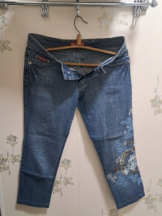 Джинсы - бриджи женские