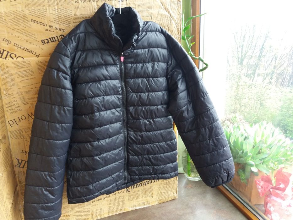 за 11/12 год.черно детско яке.подходящо за пролетта