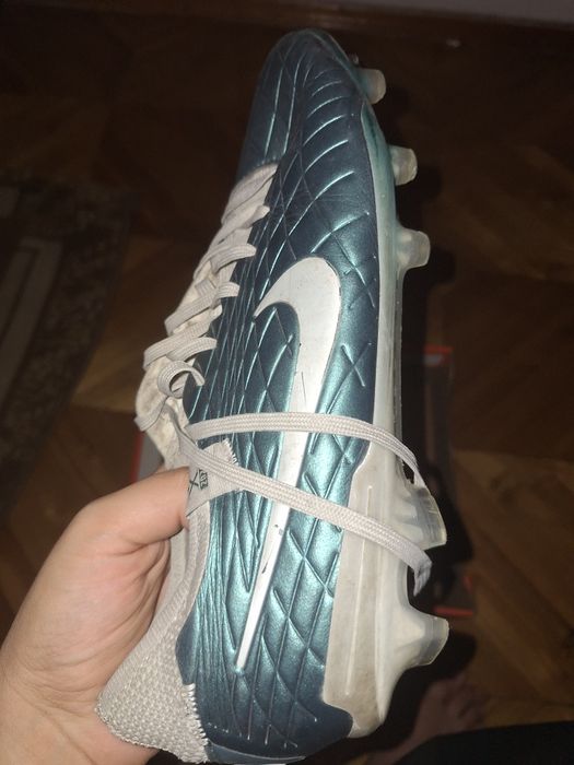 Бутсы 42 размера