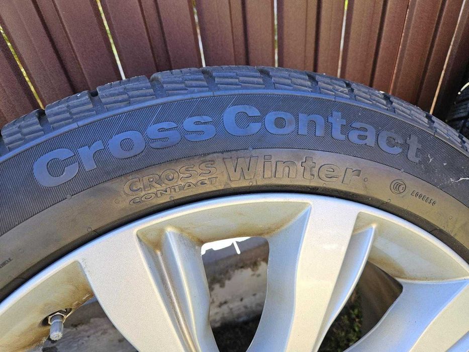 Jante originale Range Rover echipate cu anvelope iarna Continental CrossContact