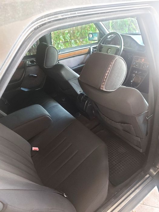 Mersedes benz w124